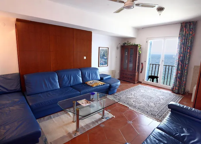 Piran Punta Beachfront Apartment Exclusive